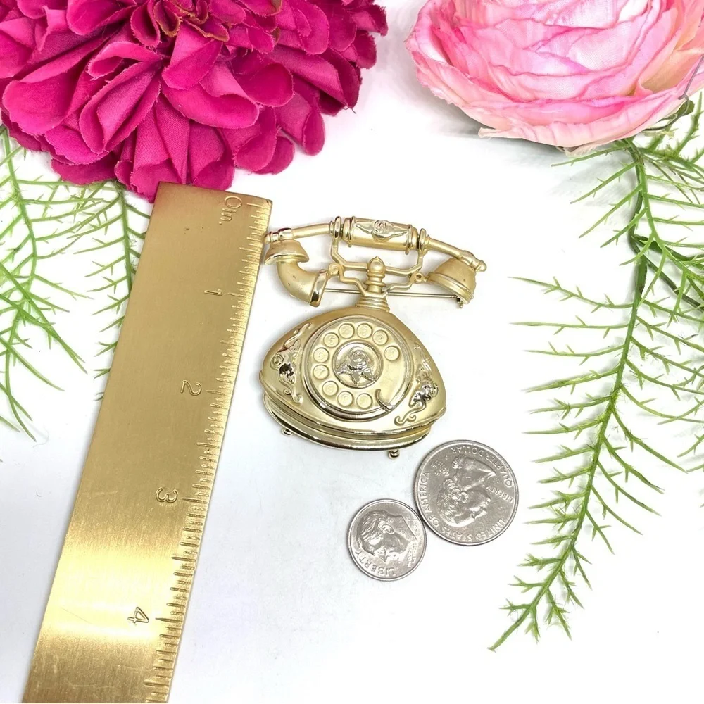 VINTAGE⚜️RARE AJC Ornate Golden Telephone Brooch